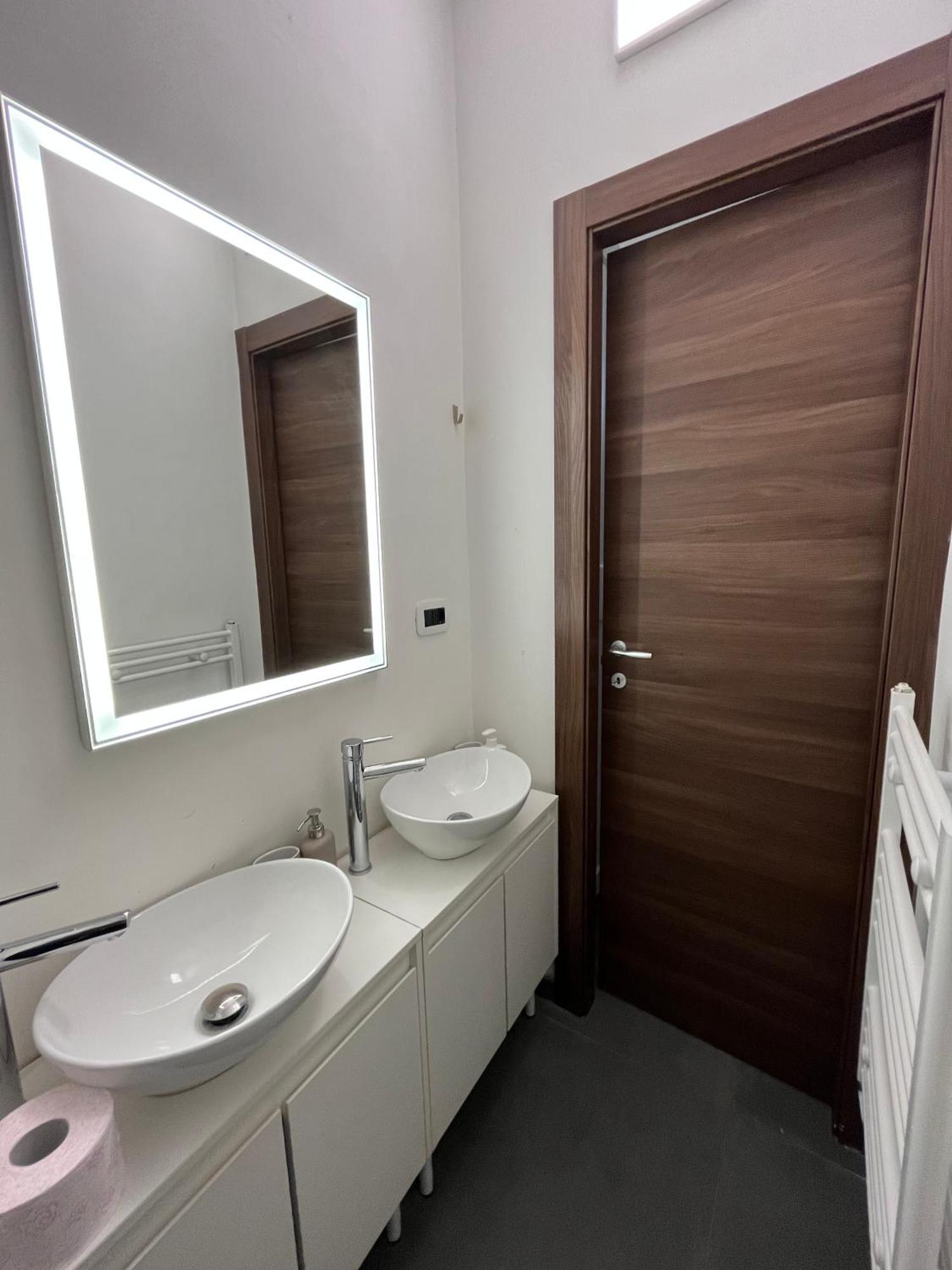 Porta Susa Rooms - Camere Porta Susa Торино Екстериор снимка